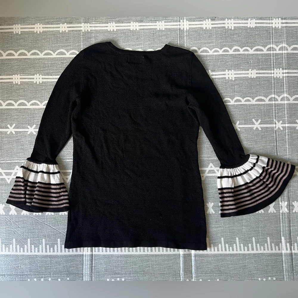 Women’s knit sweater, size XS - Picture 2 of 3